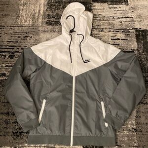 Men’s Nike Windrunner Zip Up Jacket Medium